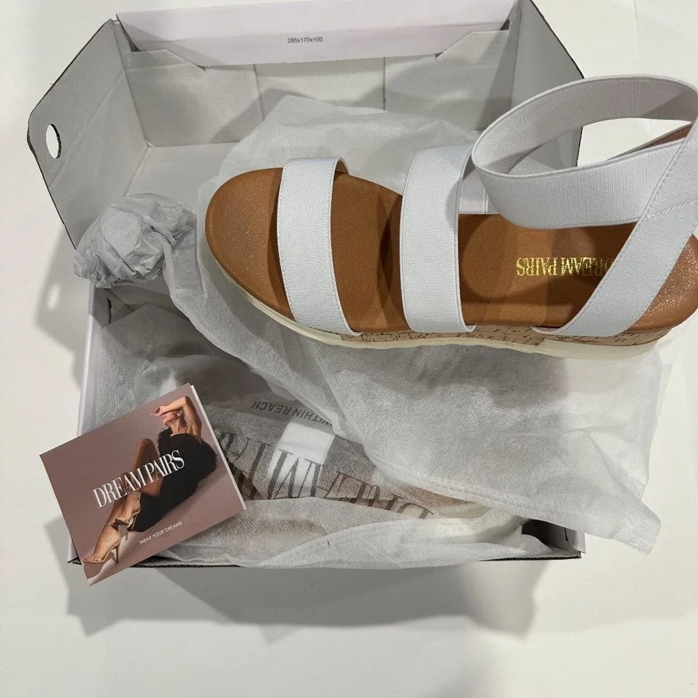 DREAM PAIRS Casual Platform Sandals‎ - Size 9 - NEW IN BOX.